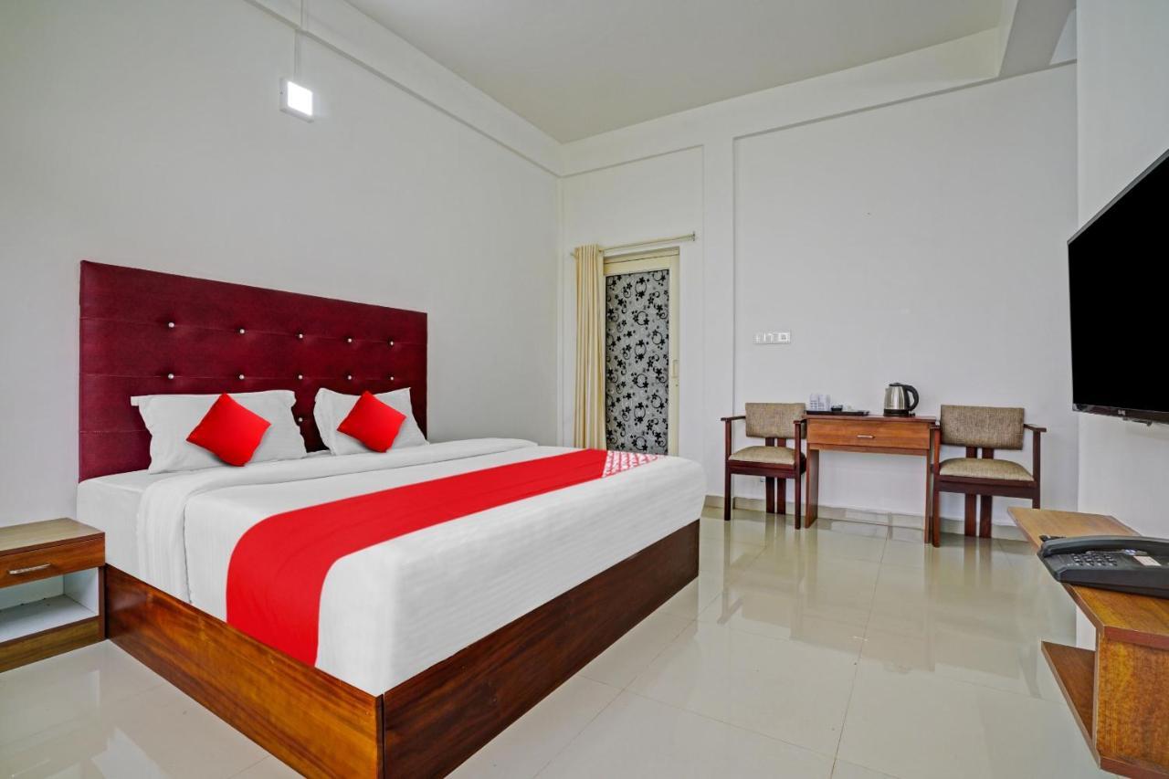 Oyo Flagship 81260 Star Lights Ξενοδοχείο Munnar Εξωτερικό φωτογραφία