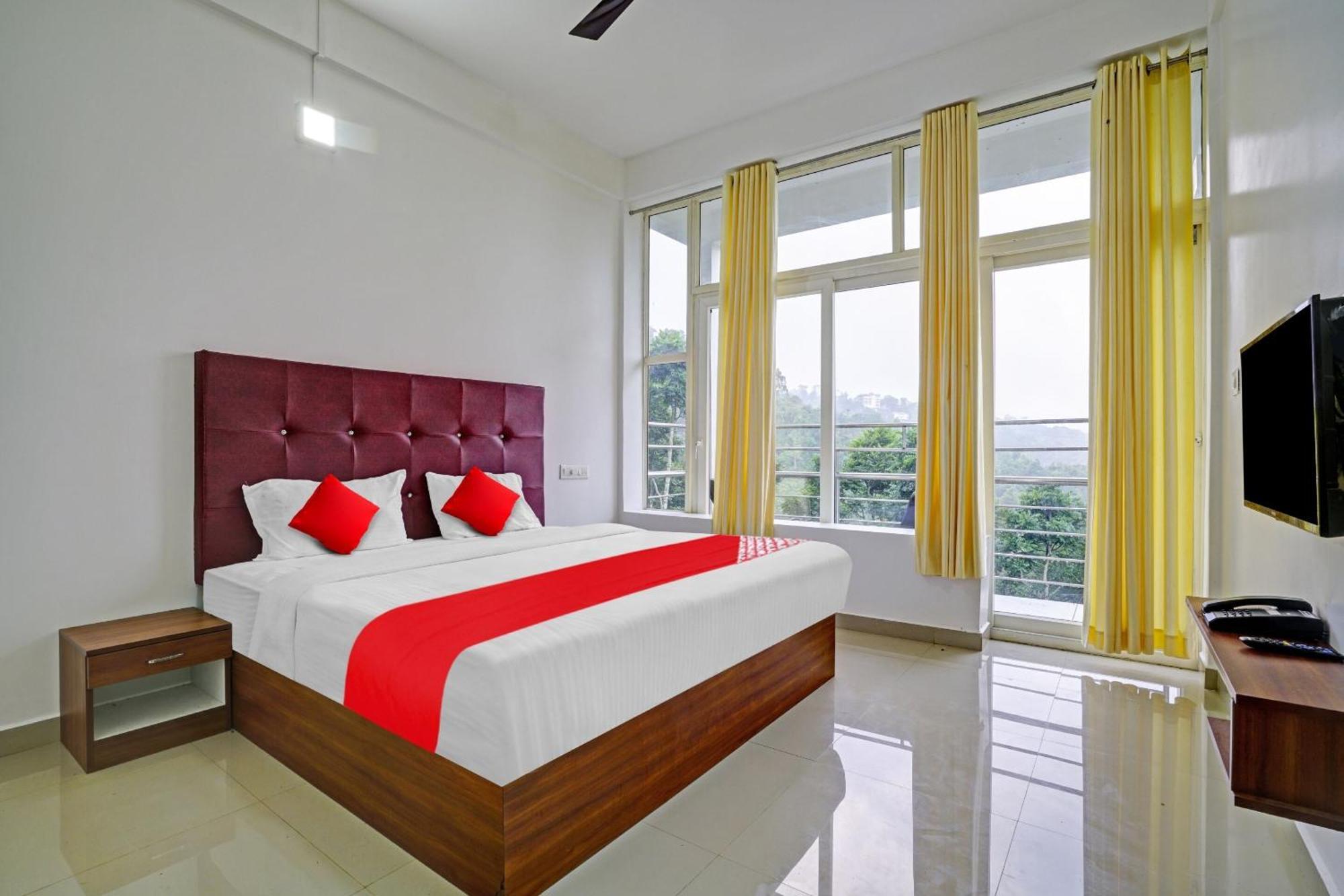 Oyo Flagship 81260 Star Lights Ξενοδοχείο Munnar Εξωτερικό φωτογραφία